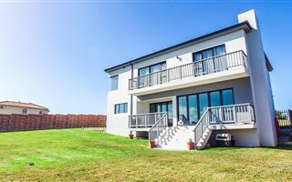 3 Bedroom House in Island View