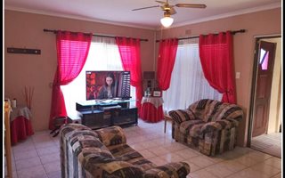 3 Bedroom House in Peerless Park