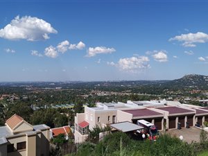 2 Bed Apartment in Constantia Kloof
