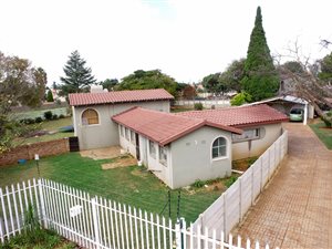 3 Bed House in Bonaero Park