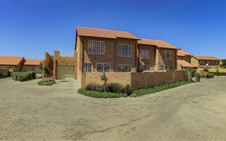 2 Bedroom Townhouse in The Reeds