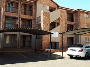 2 Bed Apartment in Heuweloord