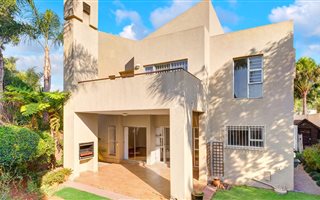 3 Bedroom House in River Club