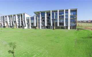 2 Bedroom Apartment in Midfield Estate