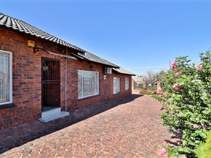4 Bed House in Primrose