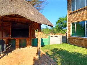 2 Bed Townhouse in Doornpoort and surrounds