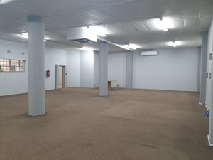 250 m² Industrial space in Isando