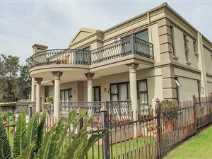 4 Bedroom House in Montana Park