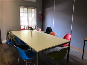 240 m² Office Space in Moreleta Park
