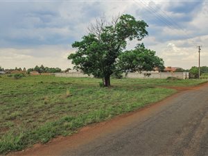 1219 m² Land available in Kookrus