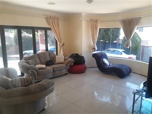 7 Bed House in Wilro Park