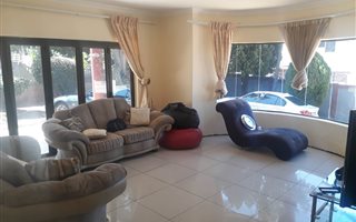 7 Bedroom House in Wilro Park