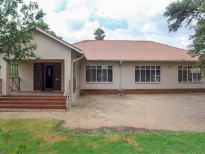 417 m² Office Space in Middelburg Central