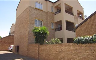 2 Bedroom House in Highveld