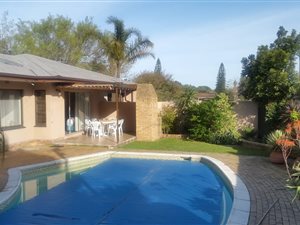 4 Bed House in Amandelrug