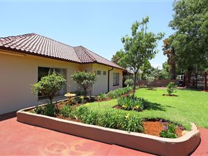 3 Bed House in Cinderella