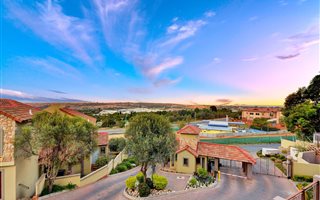 3 Bedroom Townhouse in Allens Nek