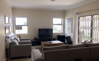 4 Bedroom House in Somerset West Central