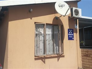 2 Bed House in Centenary Park