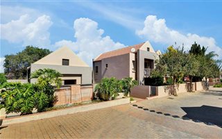 2 Bedroom Apartment in Woodmead