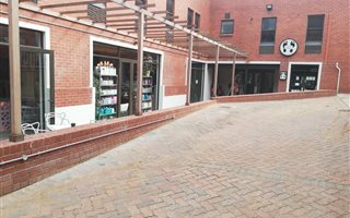 88 m² Commercial space in Morningside