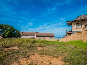 806 m² Land available in Outeniqua Strand