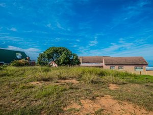 806 m² Land available in Outeniqua Strand