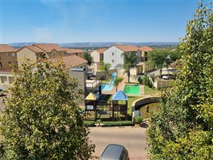 2 Bed Apartment in Paramount Estate