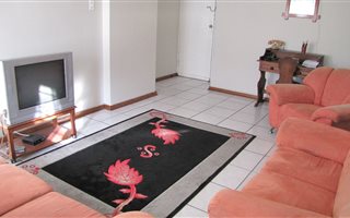 1 Bedroom Flat in Denlee