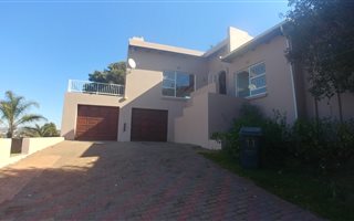 4 Bedroom House in Wilro Park