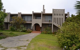 6 Bedroom House in Elands Bay