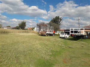2 ha Land available in Vulcania