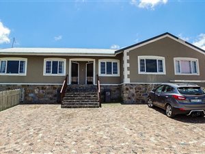 2 Bedroom House in Oatlands North