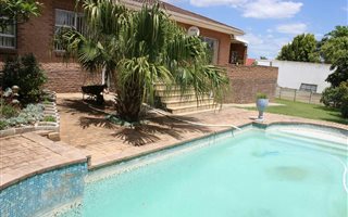 5 Bedroom House in Winterhoek Park