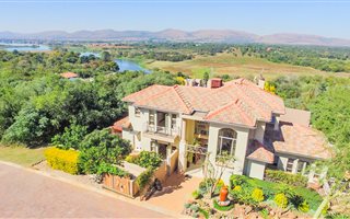 3 Bedroom House in Magalies Golf Estate