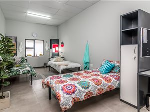 Bachelor apartment in Doornfontein