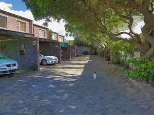 3 Bed Duplex in Wynberg