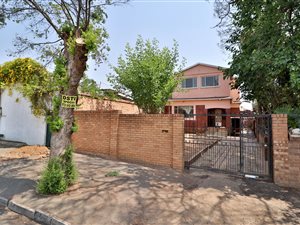 4 Bed House in Rosettenville