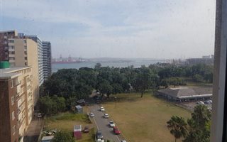 2 Bedroom Apartment in Albert Park