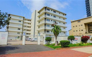 3 Bedroom Apartment in Amanzimtoti
