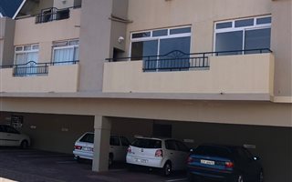 1 Bedroom Apartment in Gordons Bay Central