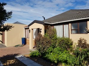 4 Bed House in Goodwood