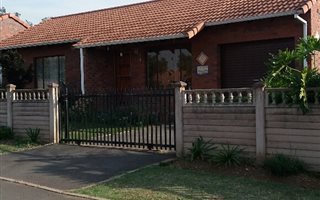 2 Bedroom Simplex in Cleland