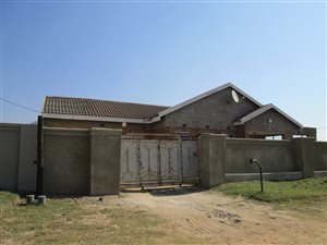 3 Bed House in Madadeni