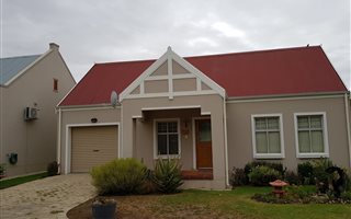 2 Bedroom Cluster in Oudtshoorn