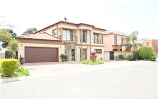 4 Bedroom Cluster in Honeydew Manor