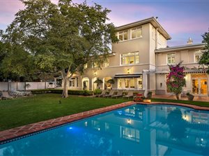 11 Bed House in Mostertsdrift