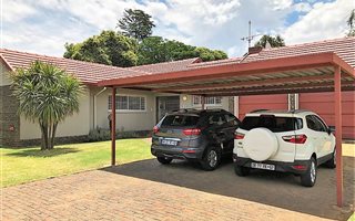 3 Bedroom House in Ontdekkers Park