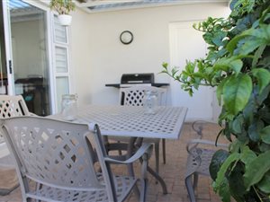 2 Bed House in Nuutgevonden