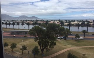 2 Bedroom Apartment in Milnerton Central